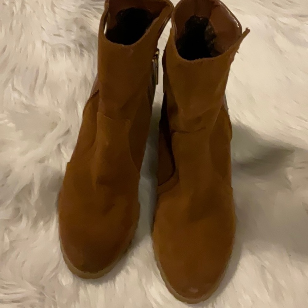 Tamari brand genuine leather and suede. Make an offer